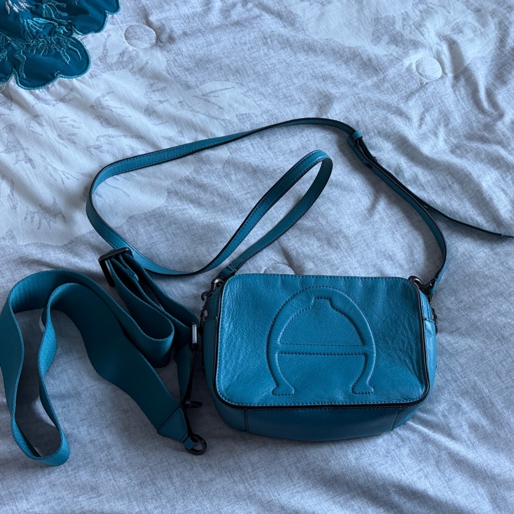 Vintage Aigner Adeline crossbody clutch - Picture 3 of 4